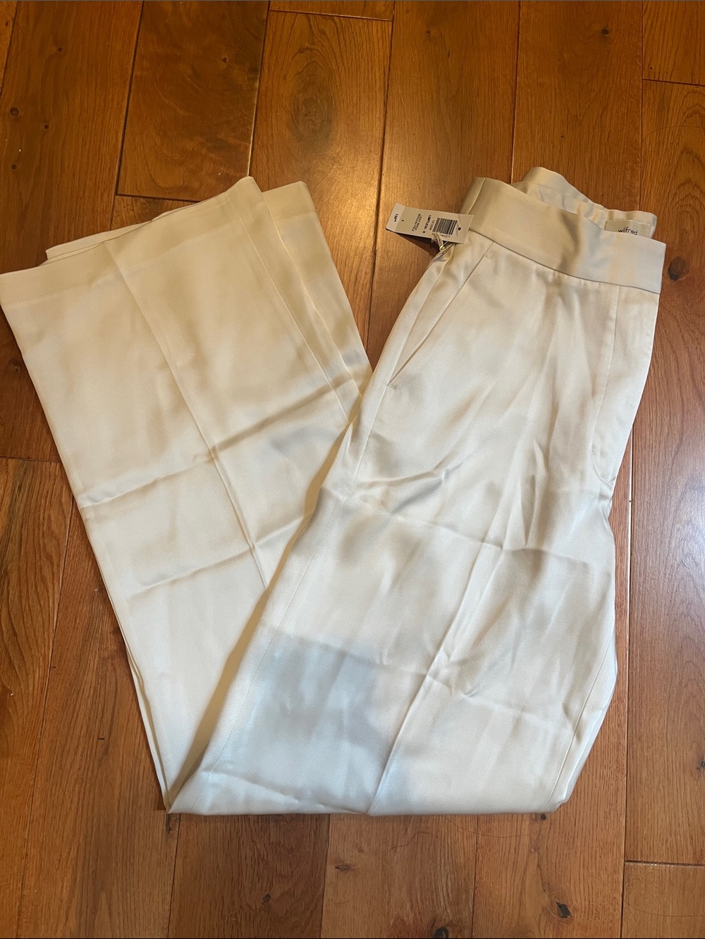Aritzia NWT Light Birch Cream Limitless Satin Pants - Picture 1 of 2